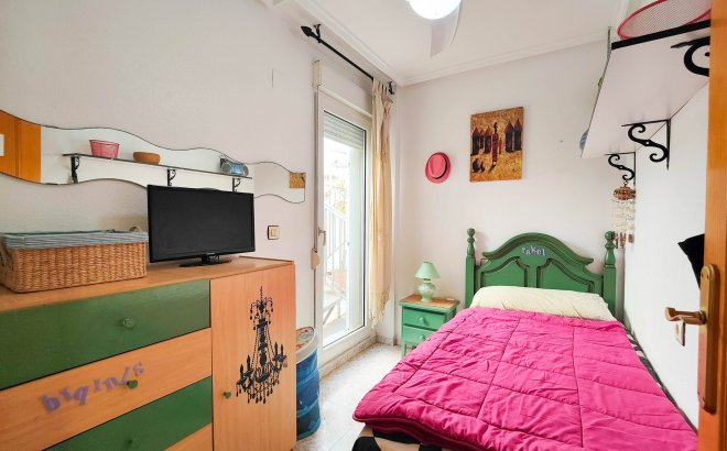 Resale - Bungalow -
Torrevieja - Costa Blanca