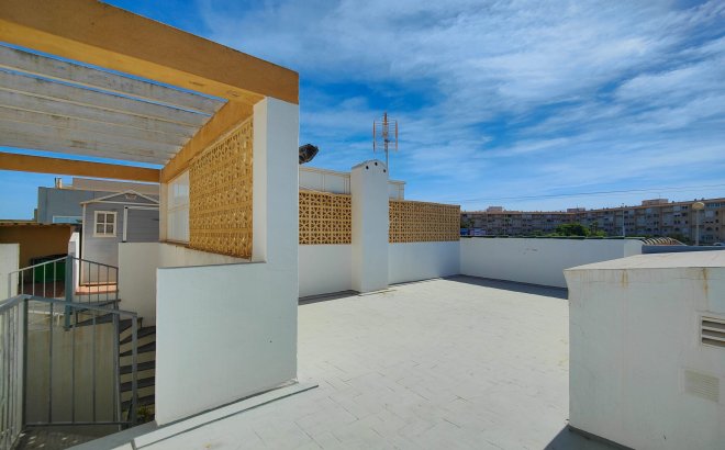 Resale - Bungalow -
Torrevieja - Costa Blanca