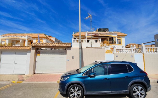 Resale - Bungalow -
Torrevieja - Costa Blanca