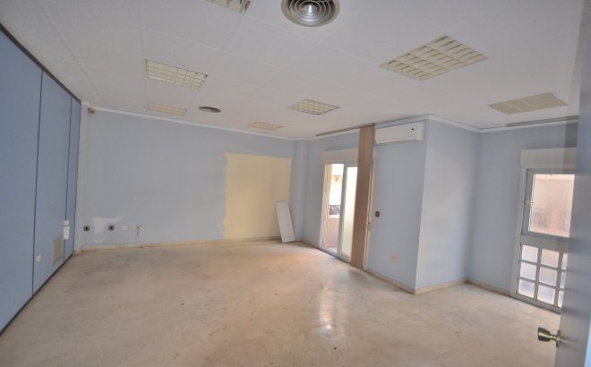 Resale - Apartment -
Torrevieja - Centro