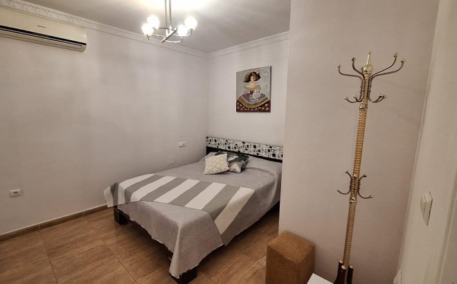 Resale - Apartment -
Torrevieja - Playa del Cura