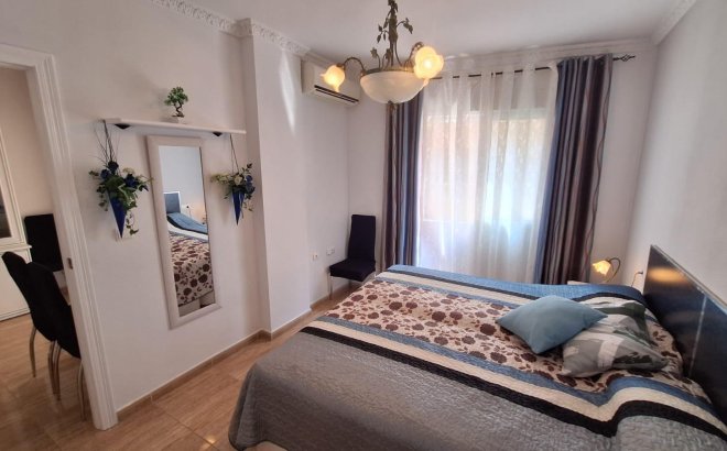 Resale - Apartment -
Torrevieja - Playa del Cura