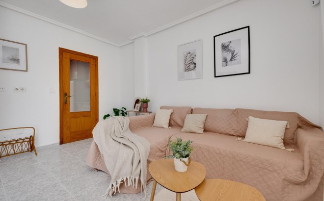 Resale - Bungalow -
Torrevieja - Los Frutales