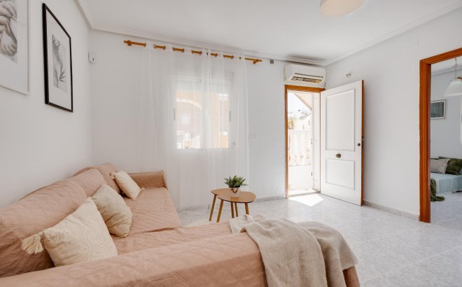 Resale - Bungalow -
Torrevieja - Los Frutales