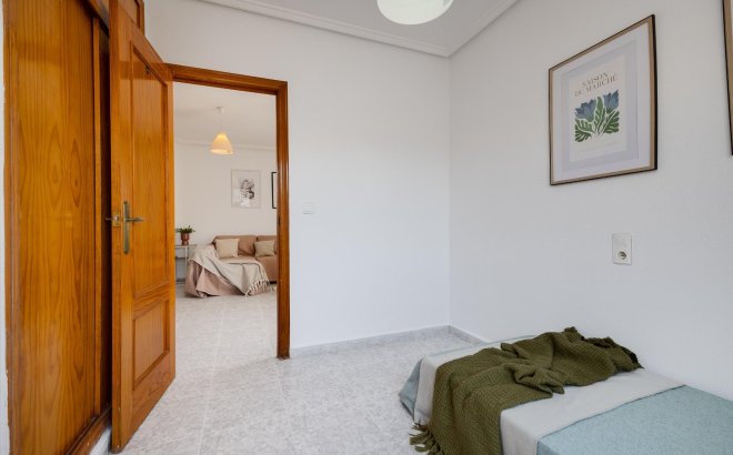 Resale - Bungalow -
Torrevieja - Los Frutales