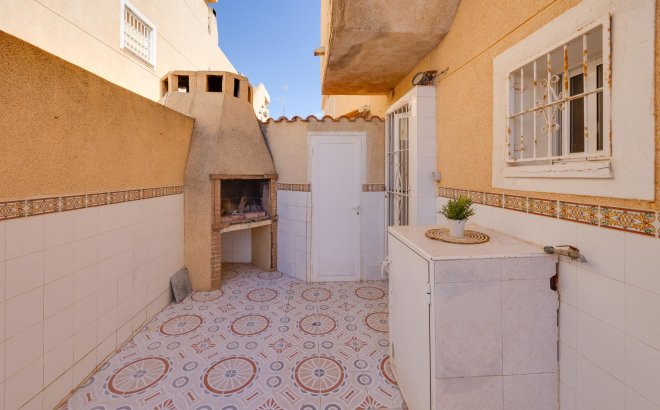 Resale - Bungalow -
Torrevieja - Los Frutales