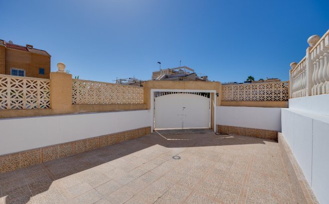 Resale - Bungalow -
Torrevieja - Los Frutales