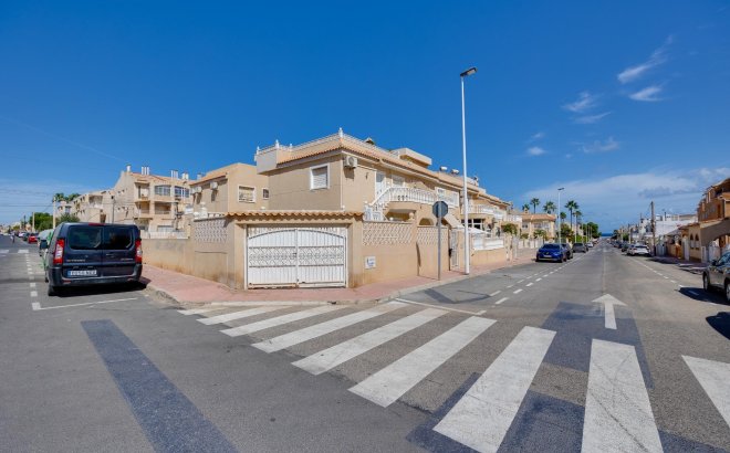 Resale - Bungalow -
Torrevieja - Los Frutales