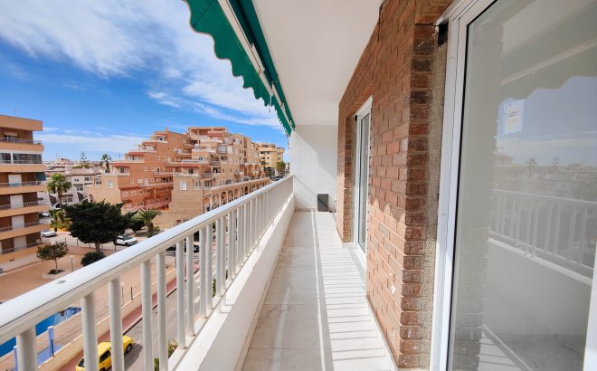 Revente - Appartement -
Torrevieja - Costa Blanca