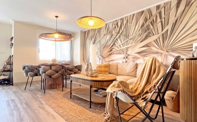 Herverkoop - Town House -
Torrevieja - Costa Blanca