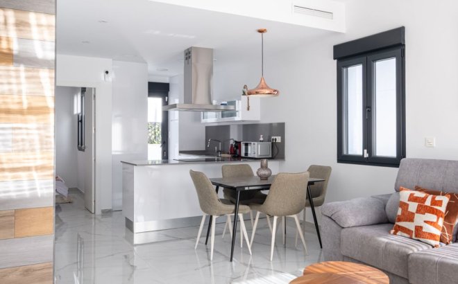 Resale - Villa -
Torrevieja - Costa Blanca