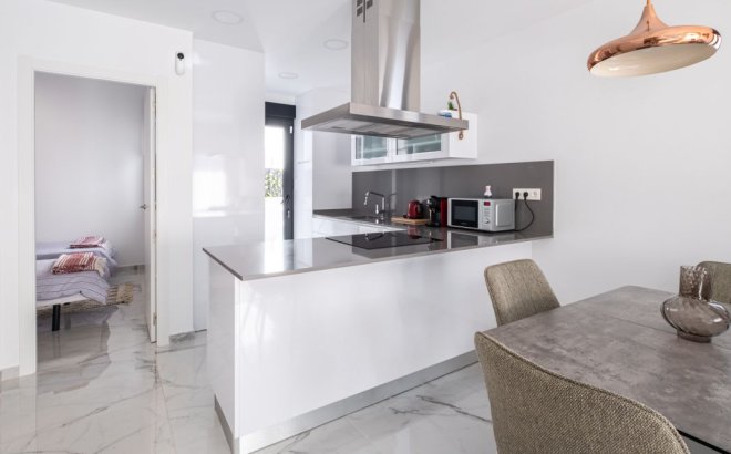 Resale - Villa -
Torrevieja - Costa Blanca