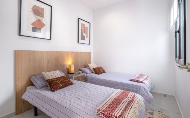 Resale - Villa -
Torrevieja - Costa Blanca