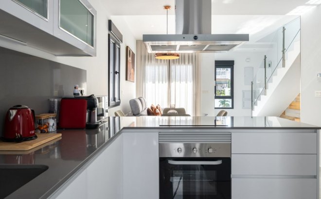 Resale - Villa -
Torrevieja - Costa Blanca