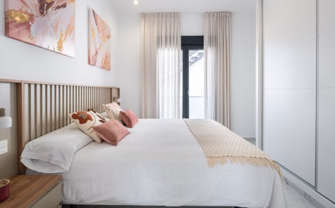 Resale - Villa -
Torrevieja - Costa Blanca