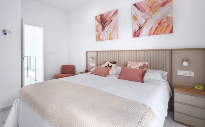 Resale - Villa -
Torrevieja - Costa Blanca