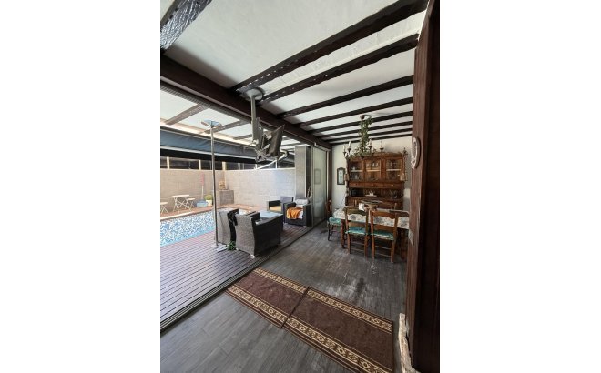 Herverkoop - Town House -
Torrevieja