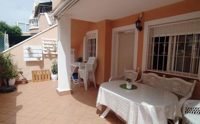 Resale - Bungalow -
Torrevieja - LA VELETA MAR AZUL