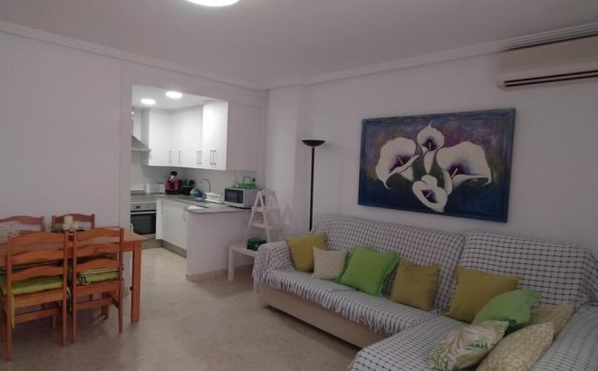 Resale - Bungalow -
Torrevieja - LA VELETA MAR AZUL