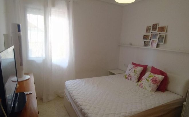 Resale - Bungalow -
Torrevieja - LA VELETA MAR AZUL