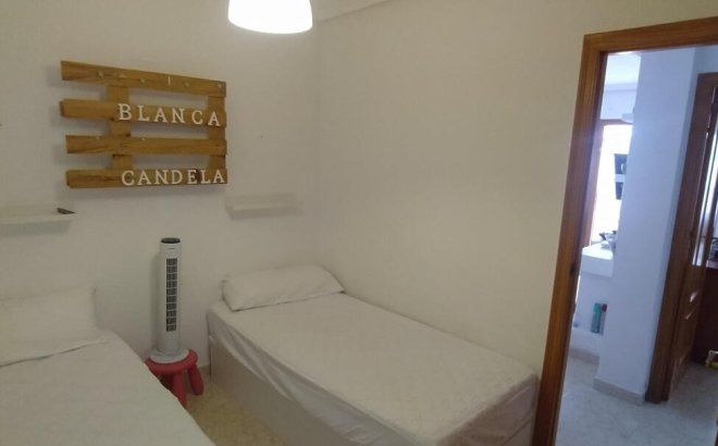 Resale - Bungalow -
Torrevieja - LA VELETA MAR AZUL