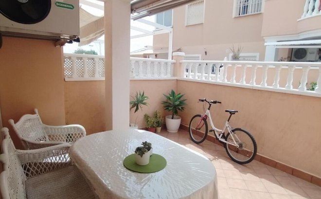 Resale - Bungalow -
Torrevieja - LA VELETA MAR AZUL