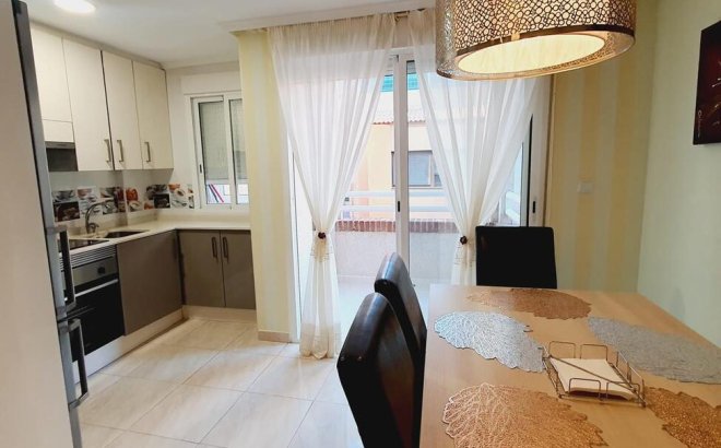 Resale - Apartment -
Torrevieja - Centro