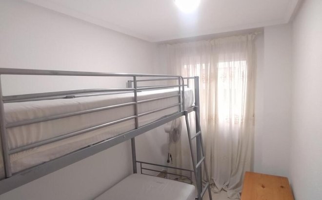 Resale - Apartment -
Torrevieja - Centro