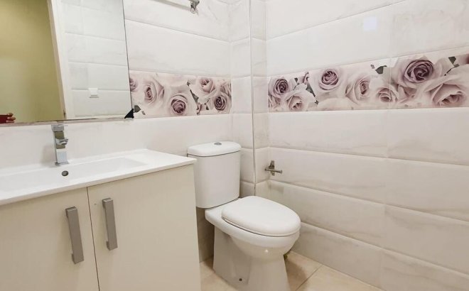 Resale - Apartment -
Torrevieja - Centro