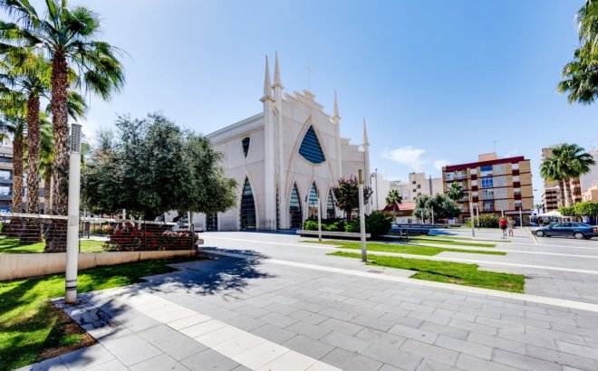 Resale - Apartment -
Torrevieja - Costa Blanca