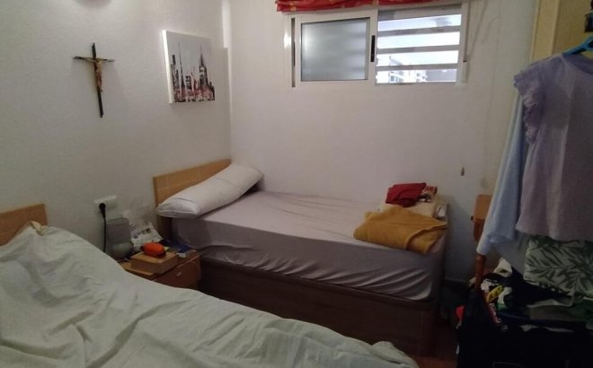 Revente - Appartement -
Torrevieja