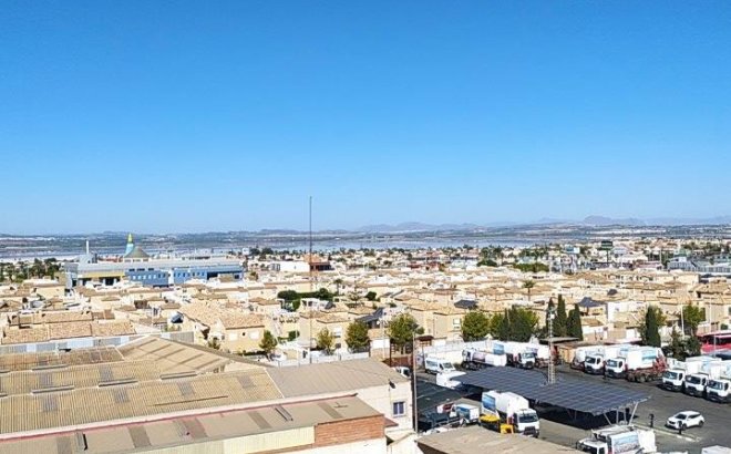 Revente - Appartement -
Torrevieja