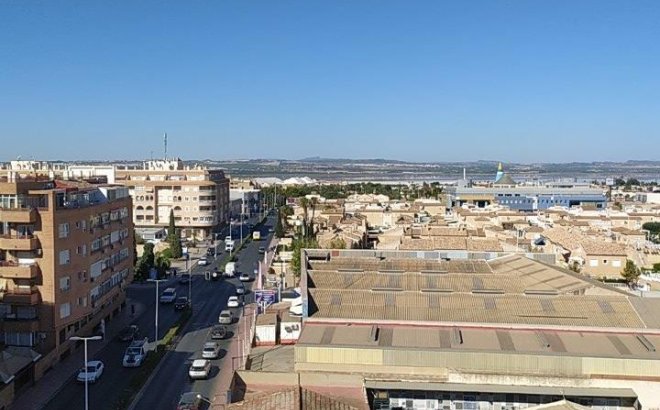 Revente - Appartement -
Torrevieja