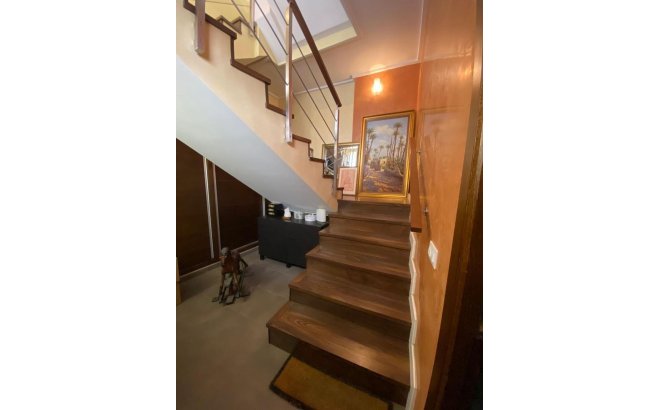 Resale - Villa -
Torrevieja - Centro - Muelle Pesquero