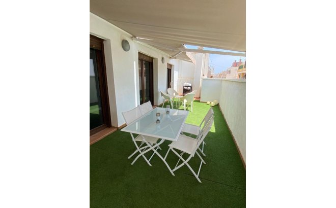 Resale - Villa -
Torrevieja - Centro - Muelle Pesquero