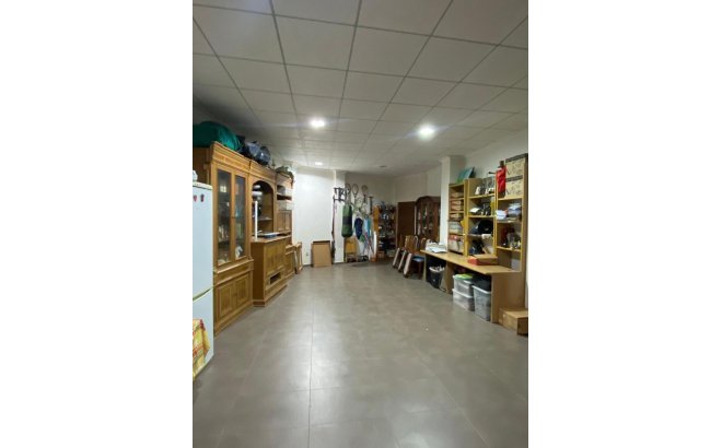 Resale - Villa -
Torrevieja - Centro - Muelle Pesquero