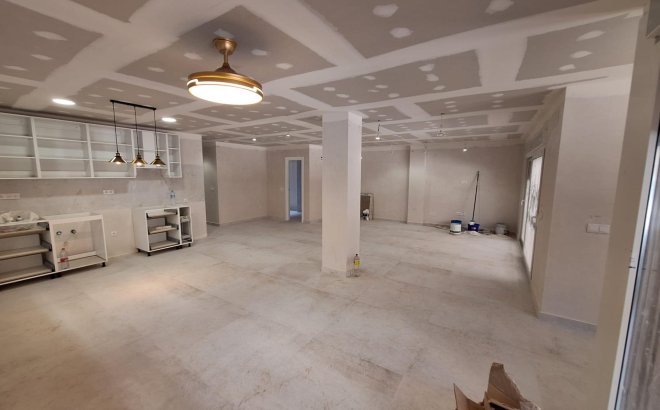 Resale - Apartment -
Torrevieja - Acequion