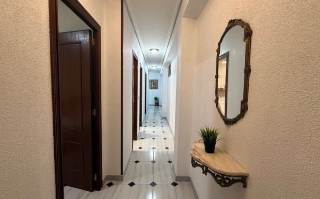 Revente - Appartement -
Torrevieja - Costa Blanca