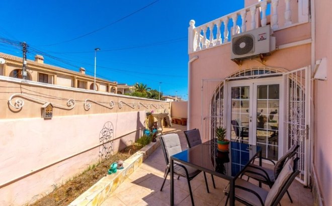 Resale - Town House -
Torrevieja - Los Frutales/ La Rosaleda