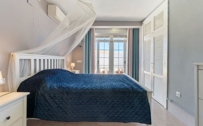 Resale - Town House -
Torrevieja - Los Frutales/ La Rosaleda