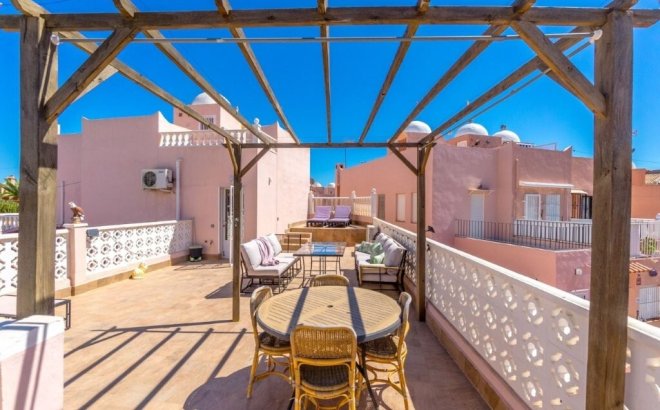 Resale - Town House -
Torrevieja - Los Frutales/ La Rosaleda