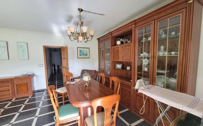 Resale - Apartment -
Torrevieja - Centro