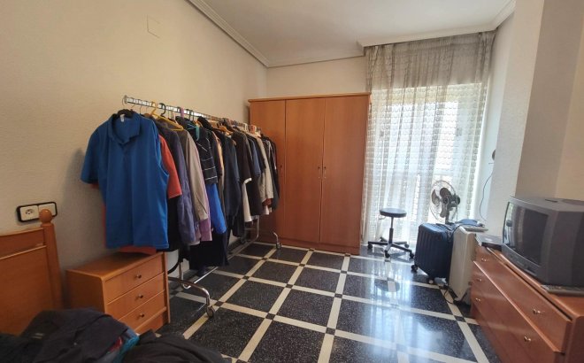 Resale - Apartment -
Torrevieja - Centro