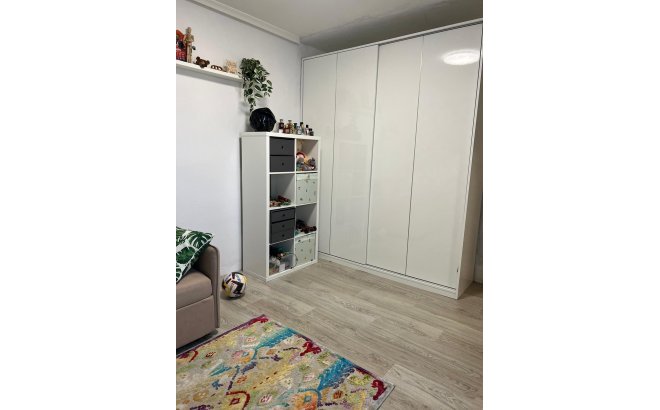 Resale - Apartment -
Torrevieja - Aguas Nuevas