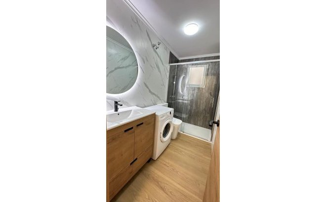 Resale - Apartment -
Torrevieja - Playa del Cura