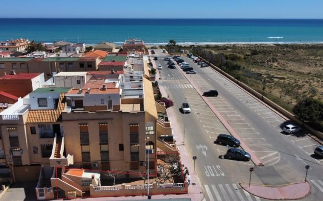 Resale - Bungalow -
Torrevieja - Costa Blanca