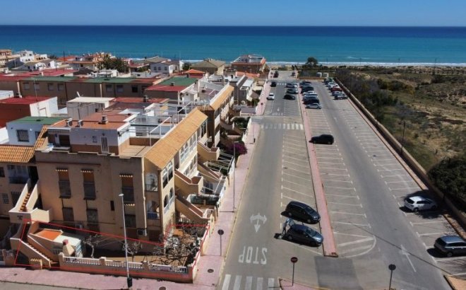 Resale - Bungalow -
Torrevieja - Costa Blanca
