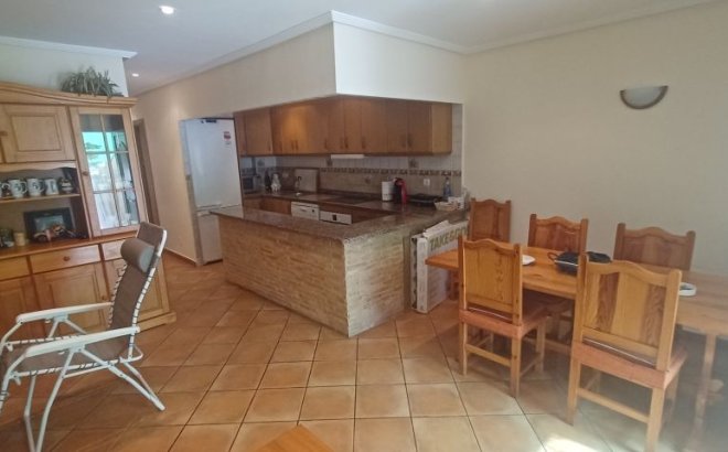 Resale - Bungalow -
Torrevieja - Costa Blanca