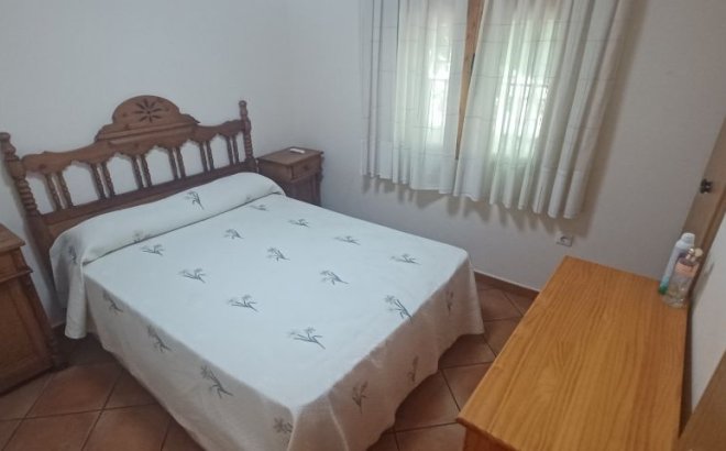 Resale - Bungalow -
Torrevieja - Costa Blanca
