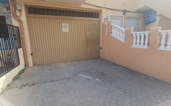 Resale - Bungalow -
Torrevieja - Costa Blanca